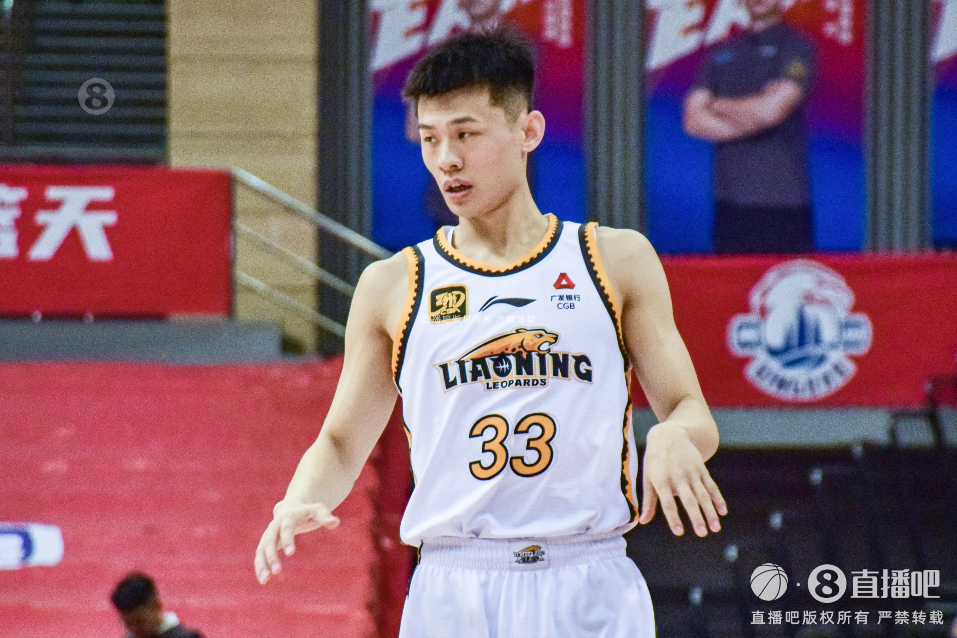 盡力了！王嵐嵚末節(jié)2記三分 全場(chǎng)18分鐘4中3拿到10分