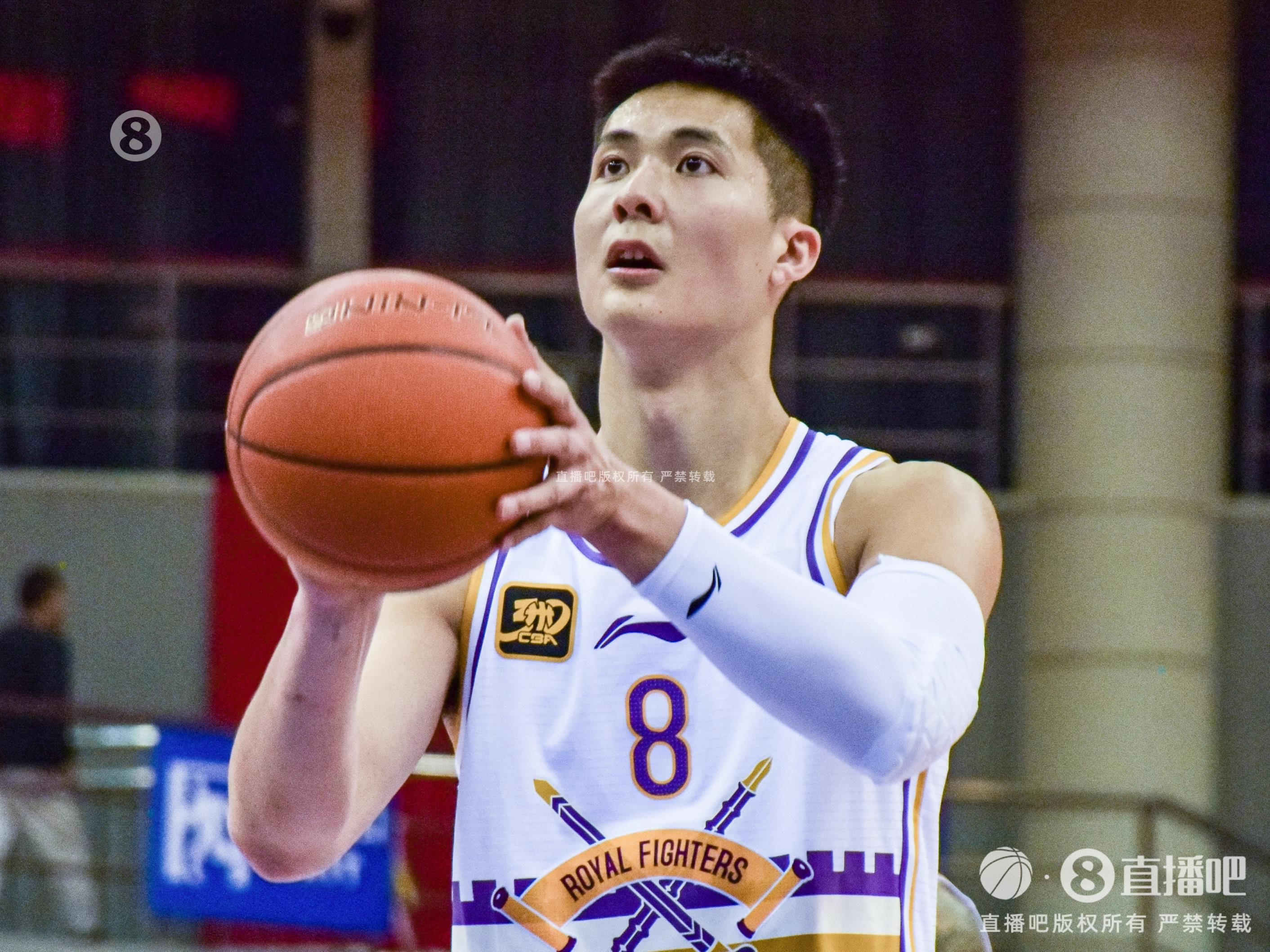 拼盡全力！朱松瑋11中9拿到22分4板6助 三分6中4